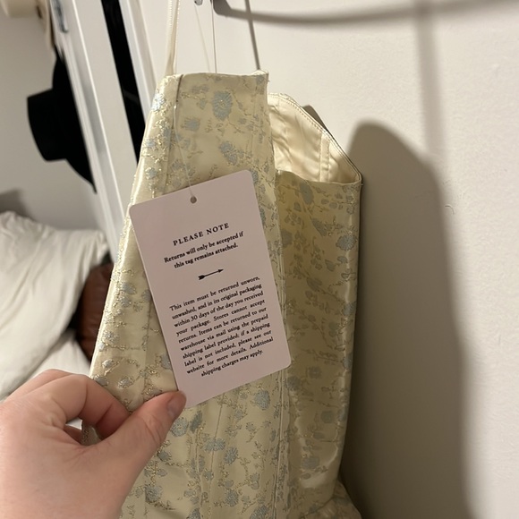 V. CHAPMAN VIRGINIA TIERED STRAPLESS CORSET MIDI DRESS - Picture 4 of 10